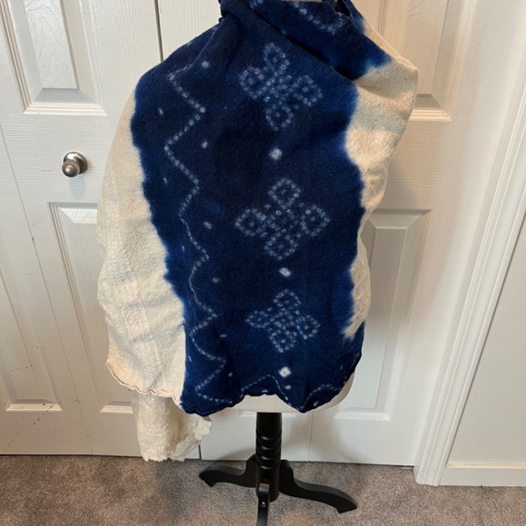 Women’s wool scarf - Picture 10 of 10